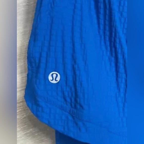 Lululemon Logo Waistband High-Rise Training Short - Sz 6 Poolside - Picture 3 of 4